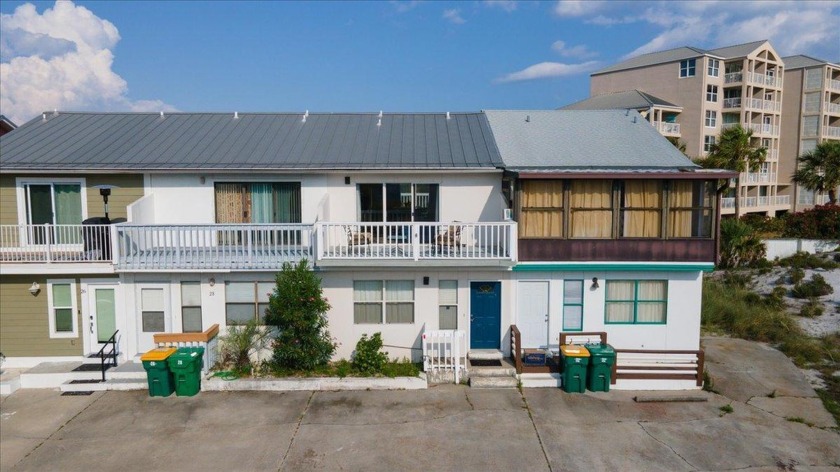 Welcome to your perfect beach retreat! This  renovated townhouse - Beach Home for sale in Destin, Florida on Beachhouse.com