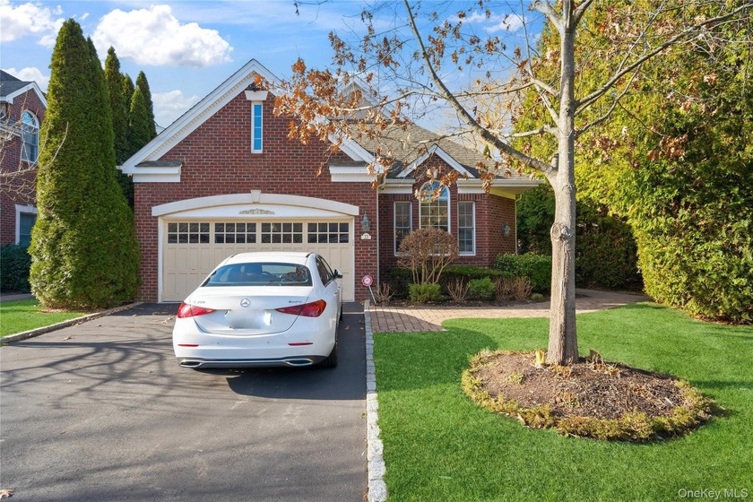 The Chatham at Manhasset - Premier Gated Luxury Living - Beach Condo for sale in Manhasset, New York on Beachhouse.com