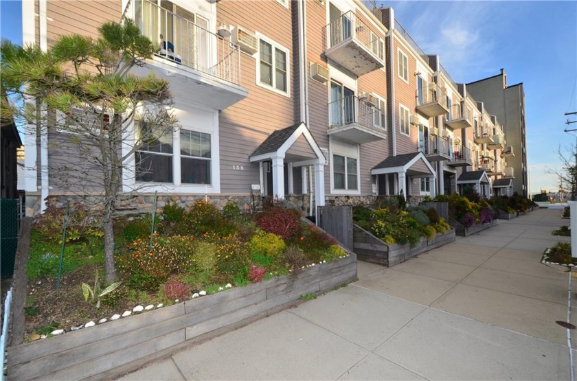 Now's the time to own a great 2 bedroom/1.5 bathroom modern - Beach Condo for sale in Rockaway Beach, New York on Beachhouse.com