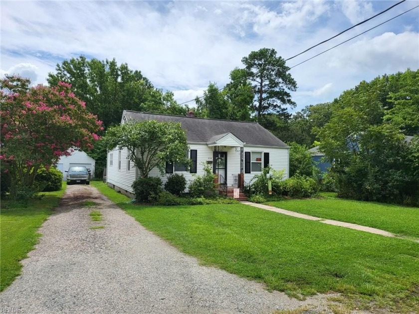 Best buy on VA Peninsula for turn key, 3 bedroom rancher under - Beach Home for sale in Newport News, Virginia on Beachhouse.com