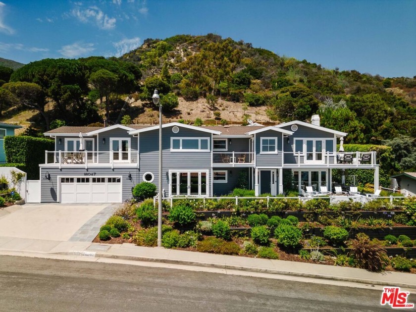 Ideally located in the coveted Pacific View Estates, this - Beach Home for sale in Pacific Palisades, California on Beachhouse.com