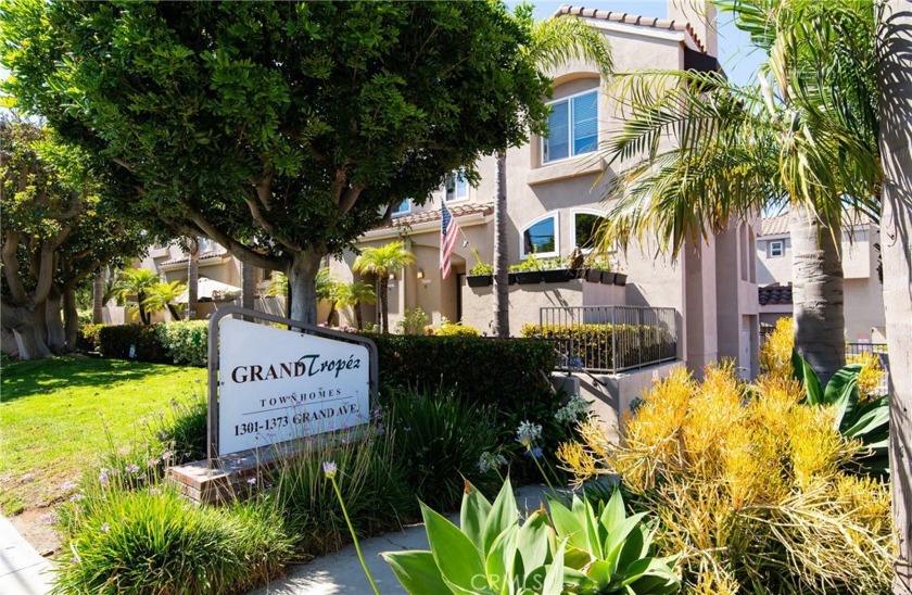 Welcome to 1333 E Grand Ave Unit D, a beautifully maintained - Beach Townhome/Townhouse for sale in El Segundo, California on Beachhouse.com