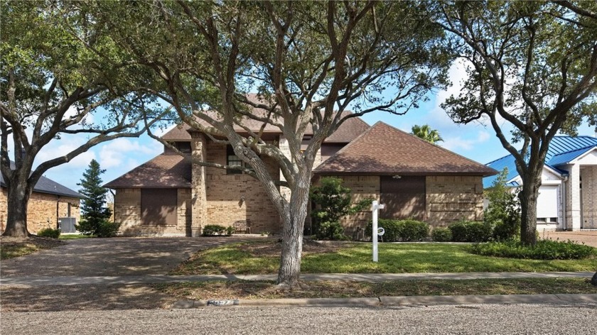 Welcome to your dream home on Poenisch Drive!  This custom - Beach Home for sale in Corpus Christi, Texas on Beachhouse.com