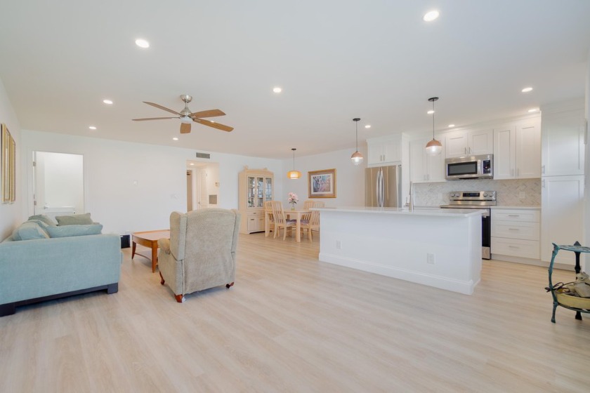 Wonderful updated one bedroom, 1.5 Bath High Point Condo unit in - Beach Condo for sale in Delray Beach, Florida on Beachhouse.com