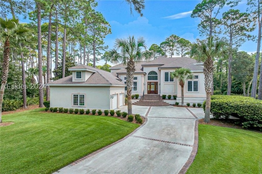 Beautifully maintained Wexford home with breathtaking golf and - Beach Home for sale in Hilton Head Island, South Carolina on Beachhouse.com