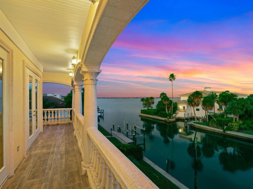 Great location, stunning views, and near-perfect boating water - Beach Home for sale in Longboat Key, Florida on Beachhouse.com