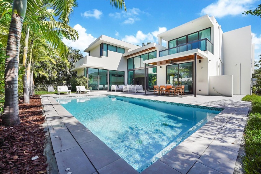 Custom built 4,237 square-foot modern masterpiece located in the - Beach Home for sale in Miami  Beach, Florida on Beachhouse.com