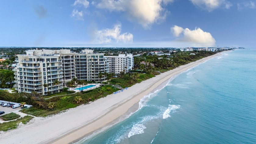 Exceptional two-bedroom, two-and-one-half-bath corner residence - Beach Condo for sale in Hillsboro Beach, Florida on Beachhouse.com