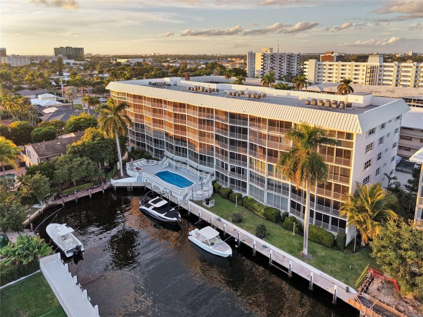 Wake up to water, light, and sea breezes at Winston House. This - Beach Condo for sale in Fort Lauderdale, Florida on Beachhouse.com
