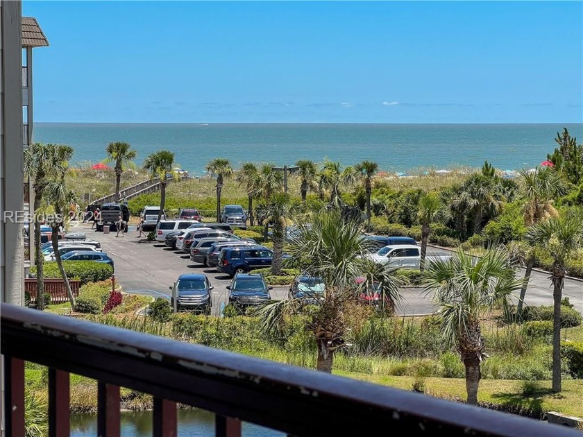 Sunny south-facing 2 bedroom Admiral's Row condo with Beautiful - Beach Home for sale in Hilton Head Island, South Carolina on Beachhouse.com