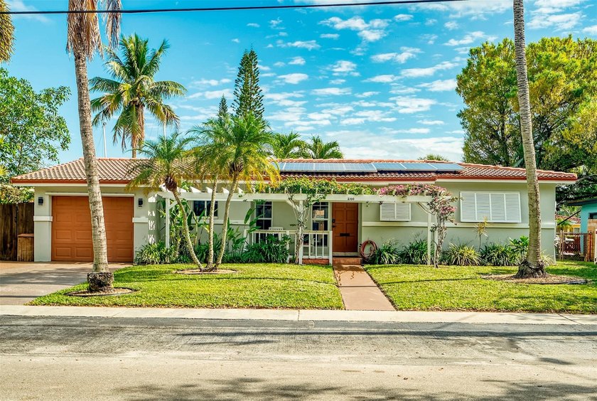 Enjoy 70 feet of waterfront in the highly desirable Flamingo - Beach Home for sale in Fort Lauderdale, Florida on Beachhouse.com