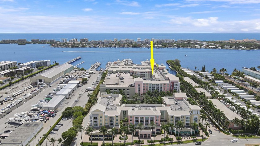 Absolutely stunning 3-bedroom penthouse condo with breathtaking - Beach Condo for sale in Lantana, Florida on Beachhouse.com