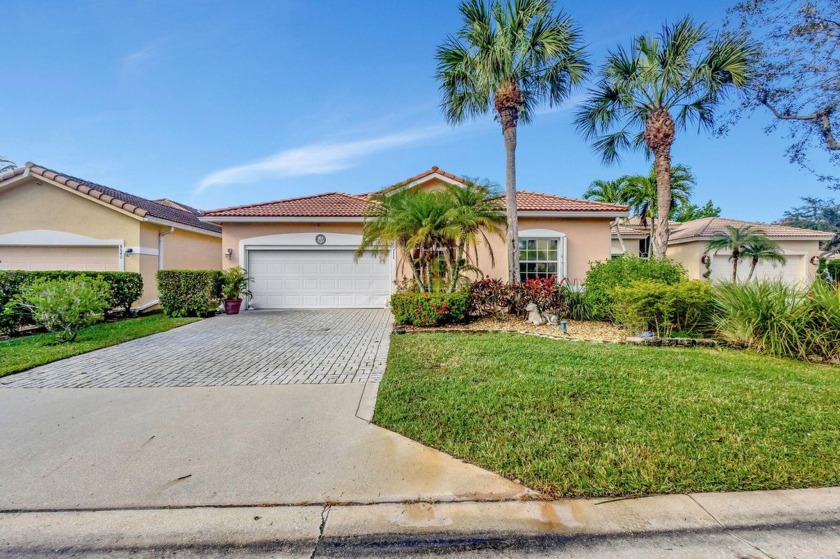 Welcome to this well maintained 2028 living sq ft home with 3BR - Beach Home for sale in West Palm Beach, Florida on Beachhouse.com