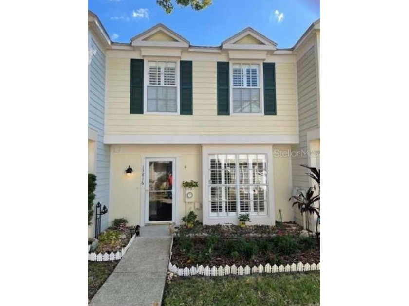 Welcome to this stunningly renovated 2-bedroom, 2.5-bath - Beach Townhome/Townhouse for sale in Tampa, Florida on Beachhouse.com
