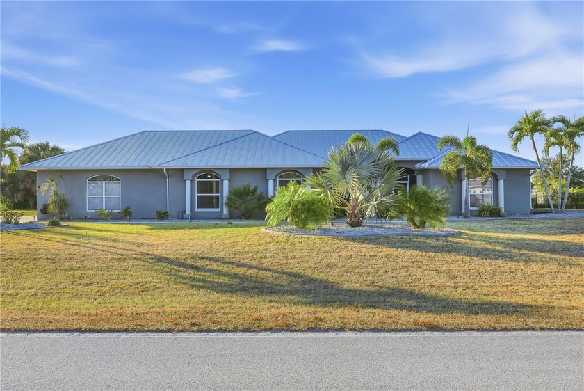 EXCEPTIONAL OPPORTUNITY, inquiries and offers invited. Step into - Beach Home for sale in Rotonda West, Florida on Beachhouse.com