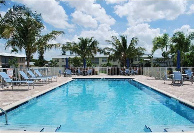 FIRST FLOOR. INCREDIBLE DEAL ON A 2 BEDROOM 2 BATH. BEAUTIFUL - Beach Condo for sale in Boca Raton, Florida on Beachhouse.com