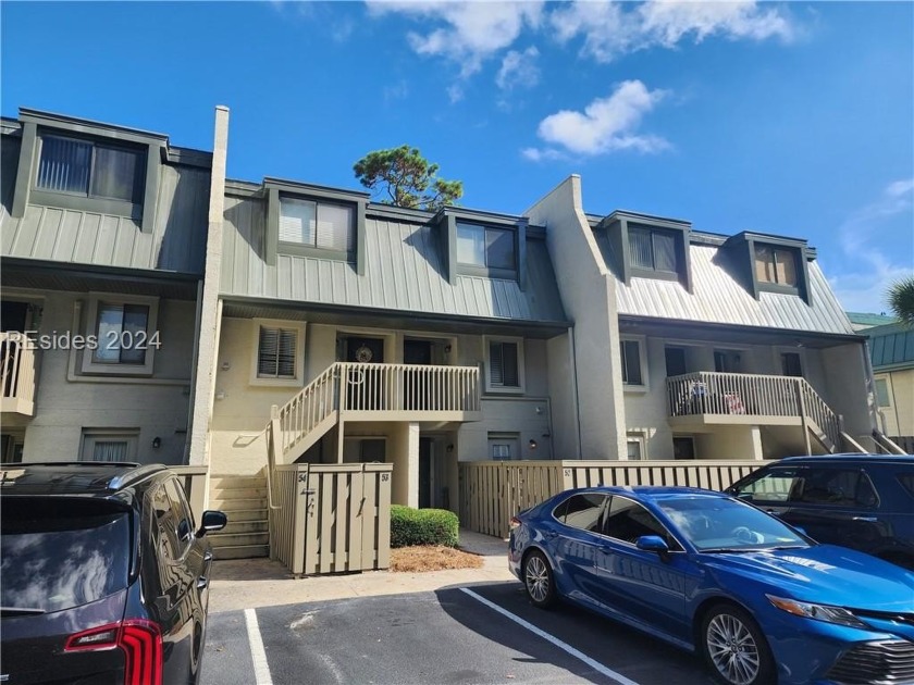 Spacious 2BR/2.5BA townhome at Surf Court, 2nd row to ocean in - Beach Home for sale in Hilton Head Island, South Carolina on Beachhouse.com