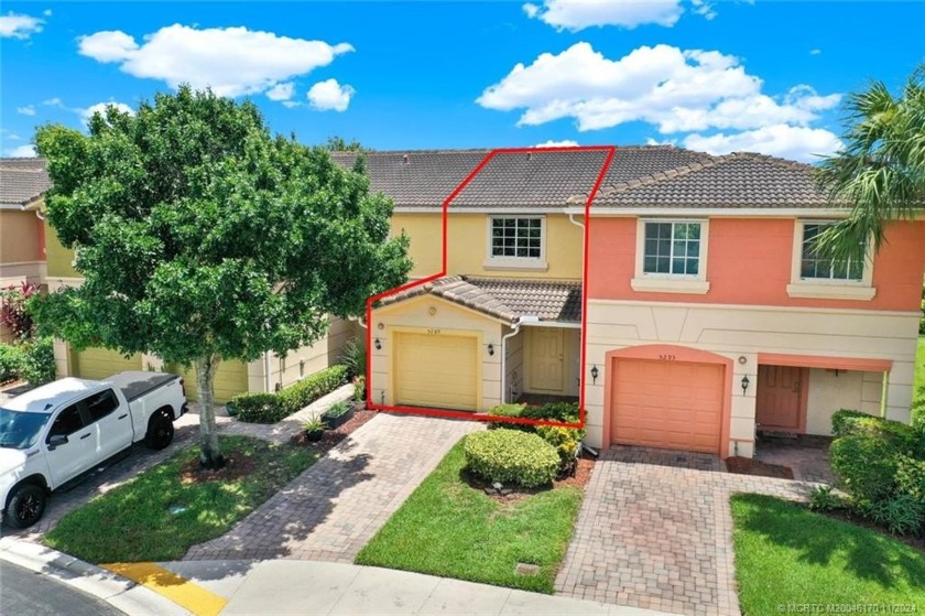 NEW PRICE! SELLER MOTIVATED. This well-maintained 2/2.5 townhome - Beach Townhome/Townhouse for sale in Stuart, Florida on Beachhouse.com