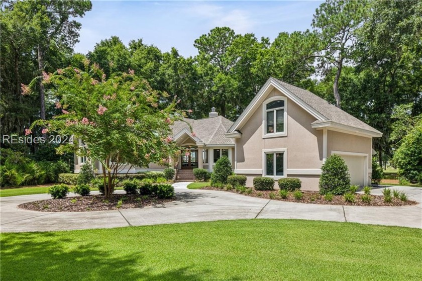 Impeccably renovated, this home exudes elegance and charm - Beach Home for sale in Bluffton, South Carolina on Beachhouse.com