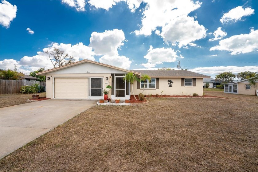 Less Than 3 Miles to the Beach with Picnic Park and Overbrook - Beach Home for sale in Englewood, Florida on Beachhouse.com