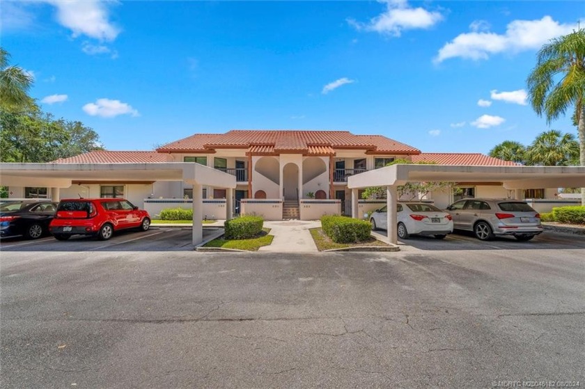 Discover this spacious, immaculate, ground floor condo in the - Beach Condo for sale in Stuart, Florida on Beachhouse.com