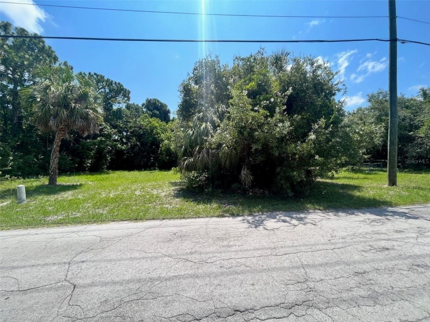Welcome to this perfect buildable vacant lot located near the - Beach Lot for sale in Hudson, Florida on Beachhouse.com
