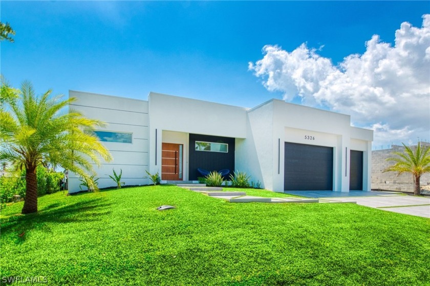 STUNNING BRAND NEW CONTEMPORARY RESIDENCE ON BAYSHORE AVENUE!

 - Beach Home for sale in Cape Coral, Florida on Beachhouse.com