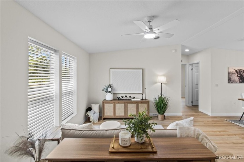 Discover peaceful country living just minutes from downtown - Beach Home for sale in Crystal River, Florida on Beachhouse.com