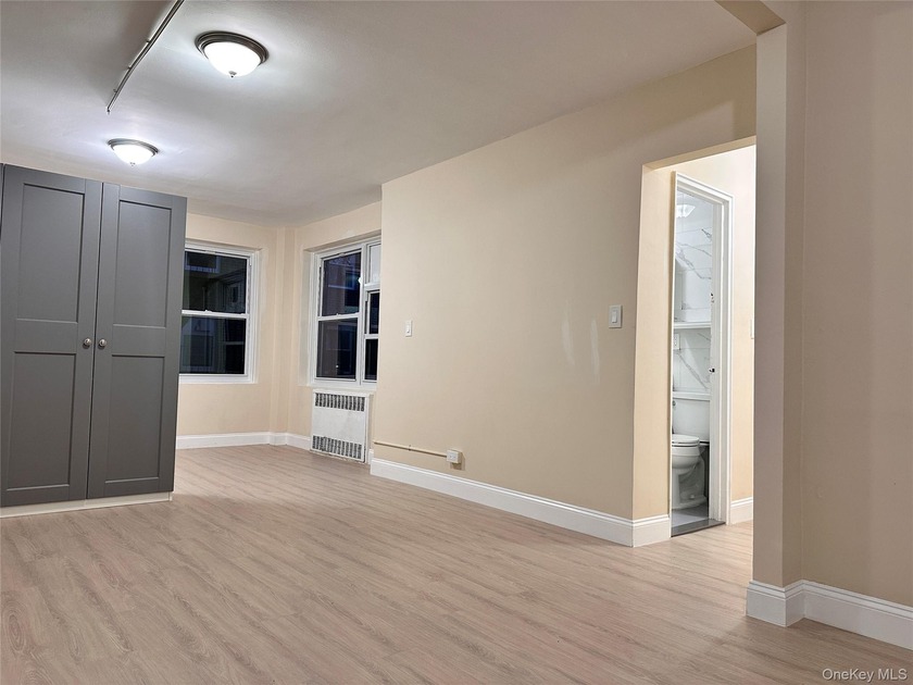 Bright Flushing Studio | 520 Sq Ft | Low Maintenance $428 | 25% - Beach Lot for sale in Flushing, New York on Beachhouse.com