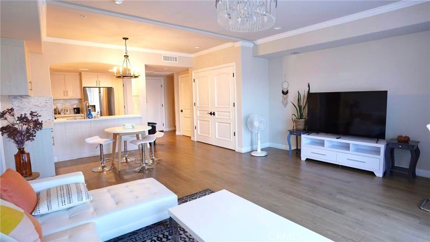 Welcome to this stylish and efficiently designed 1-bedroom - Beach Condo for sale in Long Beach, California on Beachhouse.com