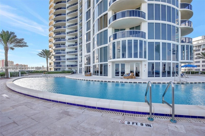 STUNNING NEWLY RENOVATED TWO SPLIT BEDROOM, TWO-BATHROOM - Beach Condo for sale in Sunny Isles Beach, Florida on Beachhouse.com