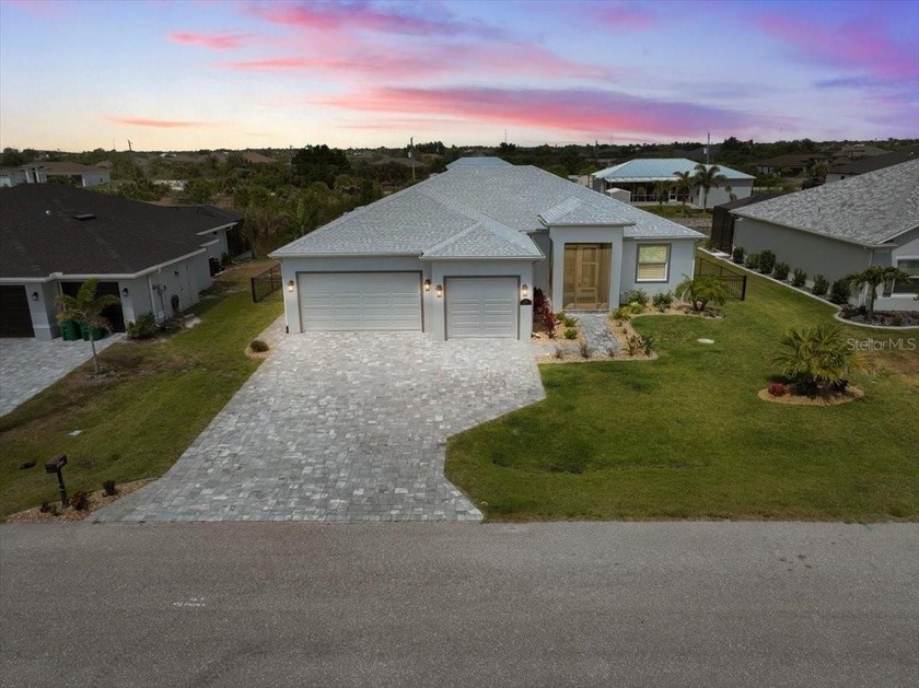 Waterfront Dream Home - Custom-Built *M Merlot* Welcome to the M - Beach Home for sale in Port Charlotte, Florida on Beachhouse.com