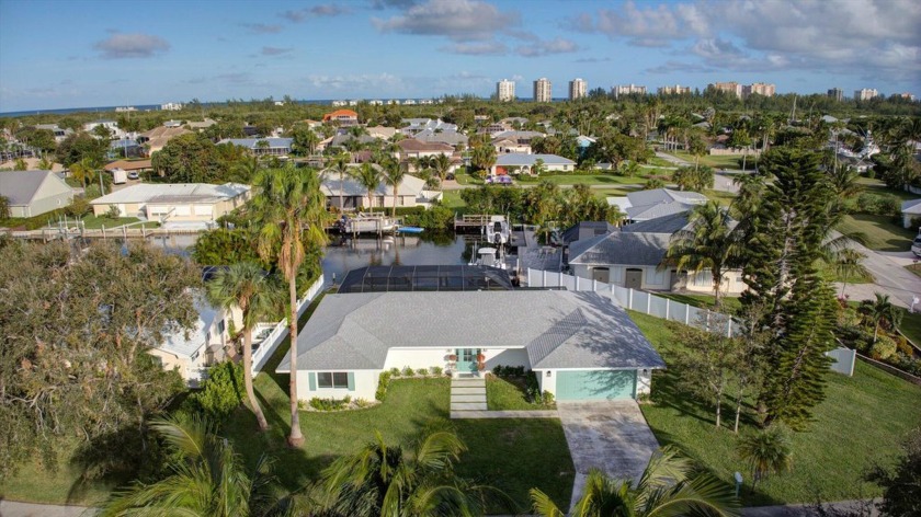 Come see this beautiful newly remodeled, intracoastal access - Beach Home for sale in Hutchinson Island, Florida on Beachhouse.com