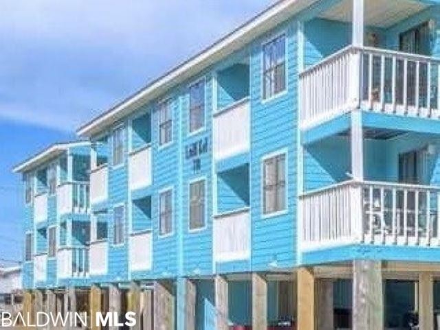 The Unit was completely  updated in 2020.The Kitchen has granite - Beach Home for sale in Gulf Shores, Alabama on Beachhouse.com