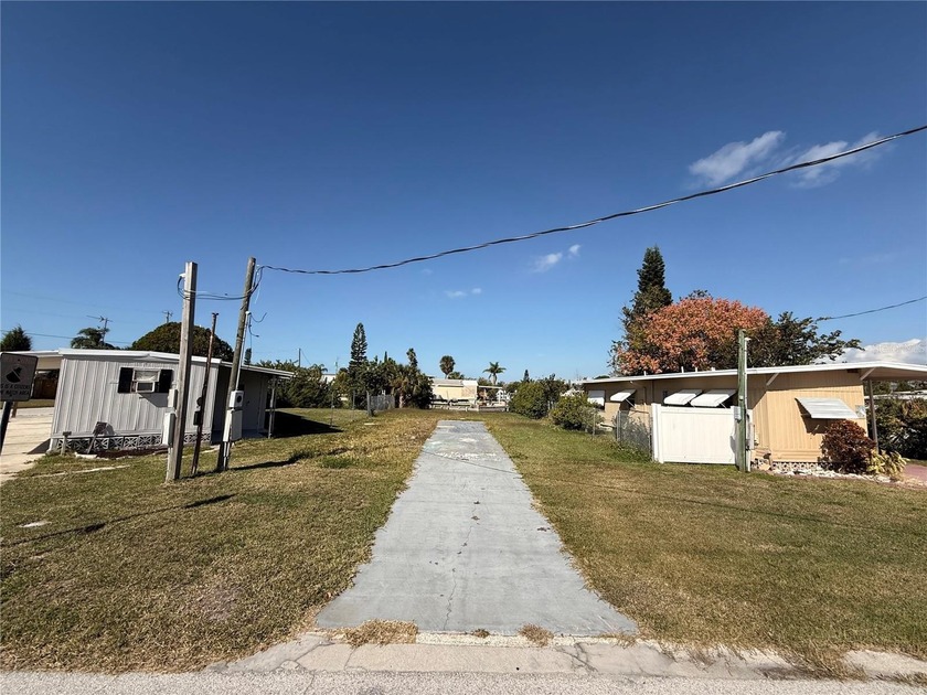 Waterfront Lot with Direct Gulf Access -- Seller Financing - Beach Lot for sale in Hudson, Florida on Beachhouse.com