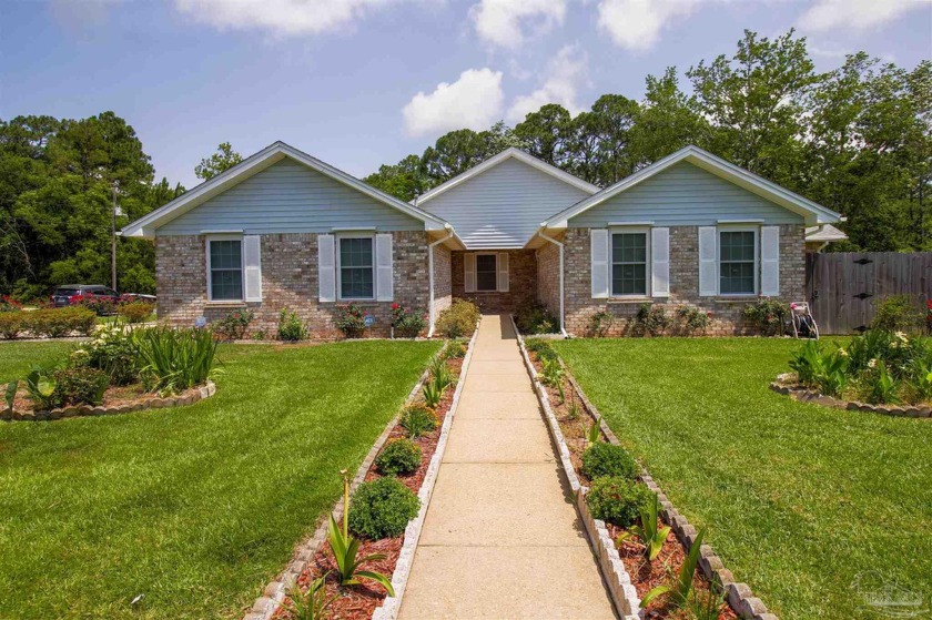 Charming 4-bedroom, 2-bathroom home on a beautiful corner lot - Beach Home for sale in Pensacola, Florida on Beachhouse.com