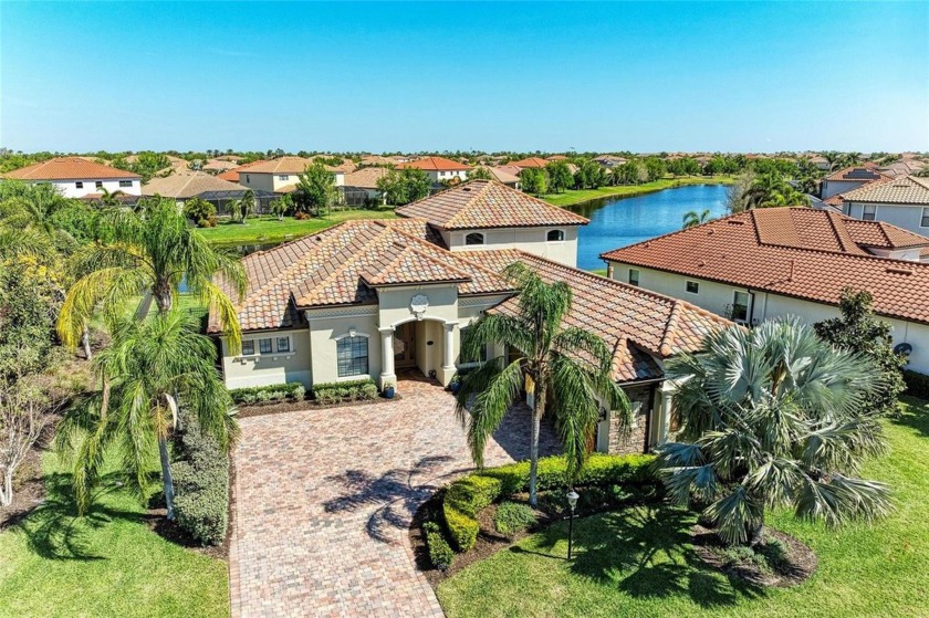 *** Seller is offering $10,000 towards upgrades and closing - Beach Home for sale in Lakewood Ranch, Florida on Beachhouse.com
