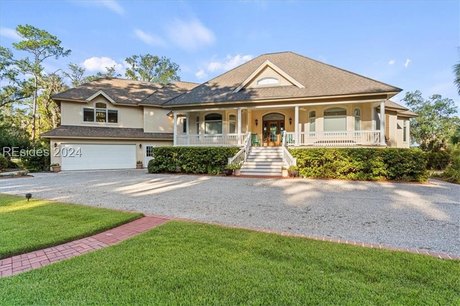 A stunning Callawassie Island marsh front home with miles of - Beach Home for sale in Okatie, South Carolina on Beachhouse.com