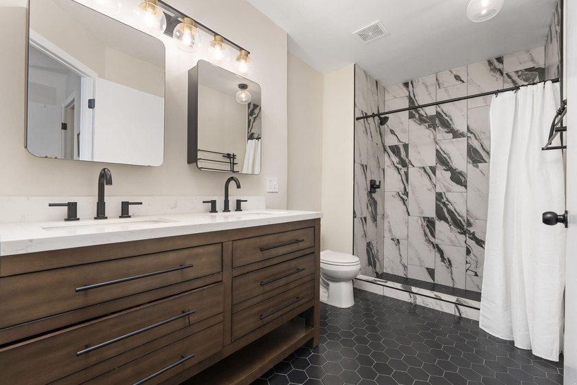 Welcome to this beautifully updated (2) bed, (2) bath villa in - Beach Home for sale in Boynton Beach, Florida on Beachhouse.com