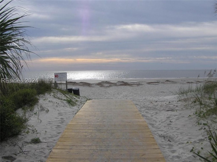 Tastefully renovated 2 bedroom 2 bath condo in Building 3 of - Beach Home for sale in Hilton Head Island, South Carolina on Beachhouse.com