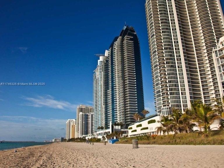 GREAT FOR INVESTMENT OR FOR YOUR OWN PERSONAL VACATION. 2/2 - Beach Condo for sale in Sunny Isles Beach, Florida on Beachhouse.com