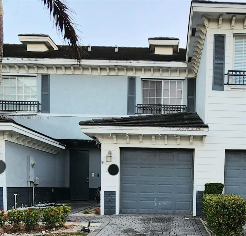 Beautiful 2-bedroom, 2.5-bathroom townhouse in Cassas at - Beach Townhome/Townhouse for sale in Lauderhill, Florida on Beachhouse.com