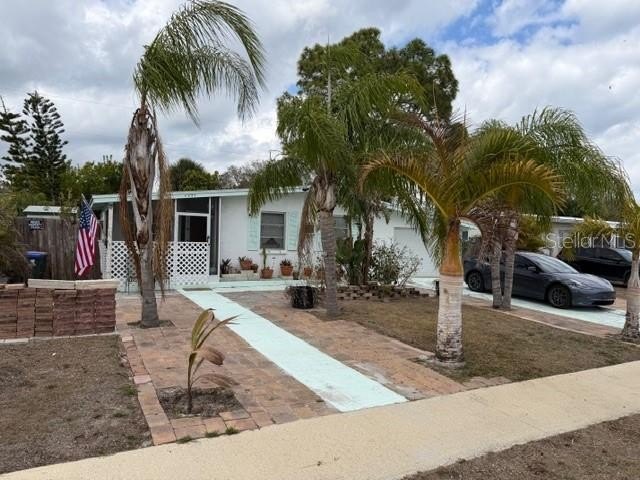 Charming and well-maintained 2-bedroom, 1-bath home with - Beach Home for sale in North Port, Florida on Beachhouse.com