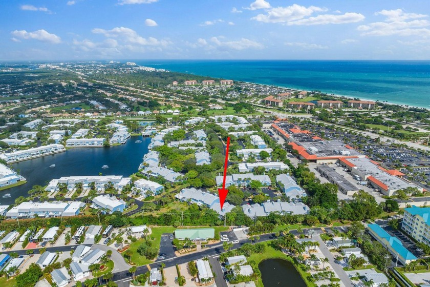 Huge price reduction. Lowest price condo in community. Freshly - Beach Home for sale in Jupiter, Florida on Beachhouse.com