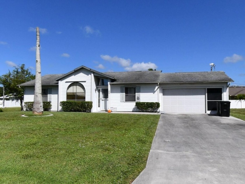 This charming 2-bedroom, 2-bathroom home with a 1-car garage - Beach Home for sale in Port Saint Lucie, Florida on Beachhouse.com