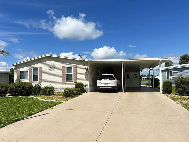 This 2 bedroom, 2 bathroom home is truly spectacular. Remarkable - Beach Home for sale in Bonita Springs, Florida on Beachhouse.com