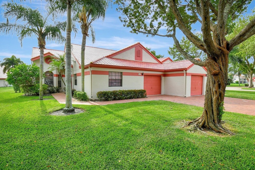 WOW, THIS LOVELY 1650+ S/F HOME IN THE LEXINGTON CLUB IS WAITING - Beach Home for sale in Delray Beach, Florida on Beachhouse.com