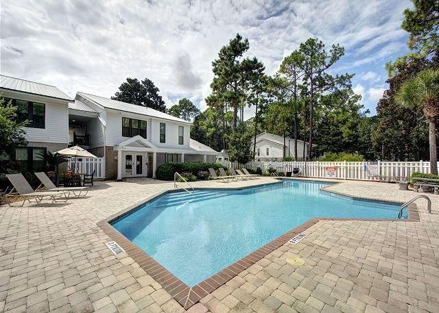 Step into your spacious haven! This second-floor condo features - Beach Condo for sale in Saint Simons, Georgia on Beachhouse.com