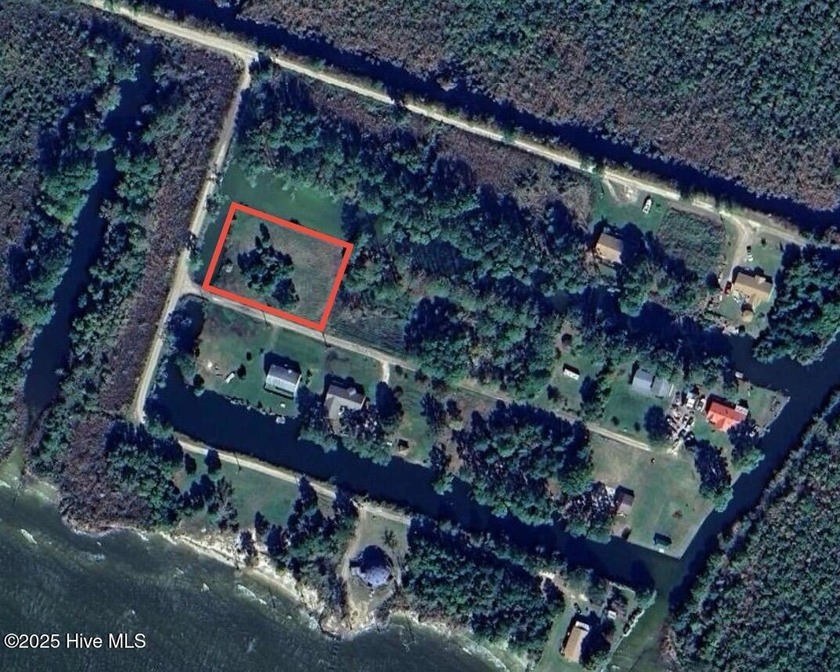 Discover the perfect opportunity to own a canalfront property - Beach Lot for sale in Shiloh, North Carolina on Beachhouse.com