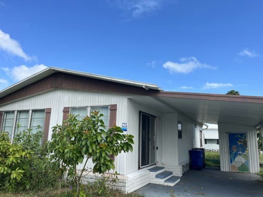 Check out this sweet two-bedroom, 1 and 1/2 bathroom corner home - Beach Home for sale in Vero Beach, Florida on Beachhouse.com